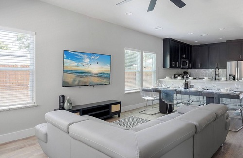 Fort Worth House | Stockyards Downtown FW Dickies Arena TCU Sleeps 16