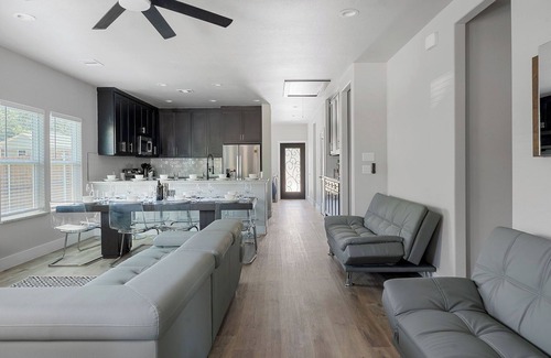Fort Worth House | Stockyards Downtown FW Dickies Arena TCU Sleeps 16