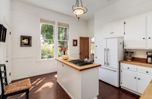 Napa House | Stoddard House ~ Walk to Downtown Napa