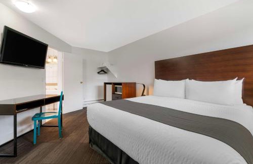 Revelstoke Hotel | Stoke Hotel SureStay Collection by Best Western