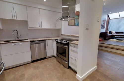 Edmonton House | Stollery-CrossCancer- University (U of A) Hospitals & Jubilee Auditorium AREA