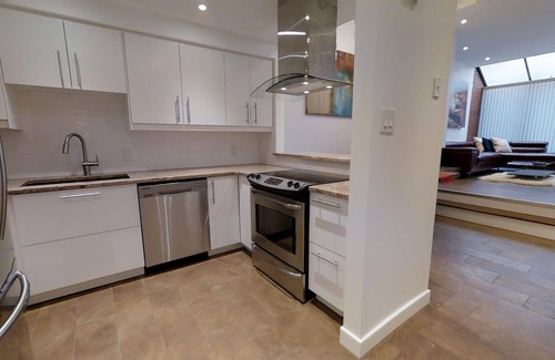 Edmonton House | Stollery-CrossCancer- University (U of A) Hospitals & Jubilee Auditorium AREA