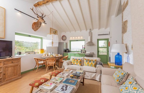 Armamar Villa | Stone and Wine Villa