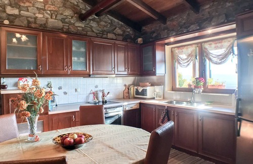Kavala House | Stone and Wood house