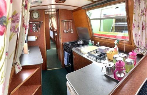 Stone House | Stone - Boat - Sleeps 8 - Pet Friendly-85ws