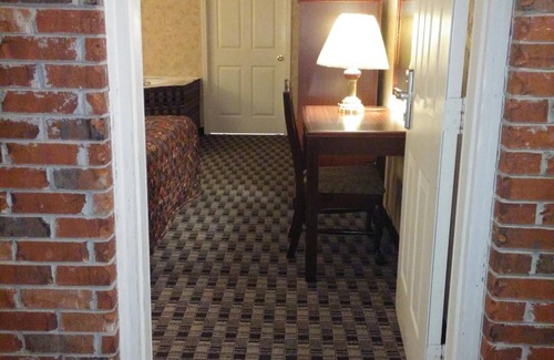 Counce Hotel | Stone Brook Inn