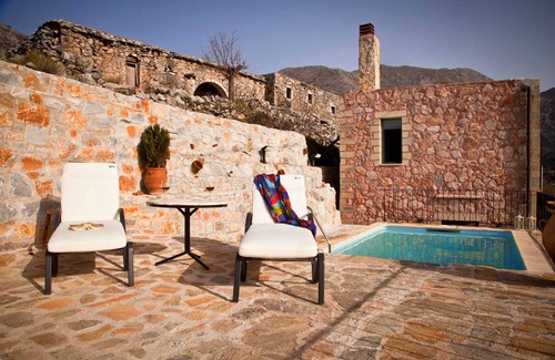 Goni Villa | Stone Built villa Galatia Poolside & Perfect View