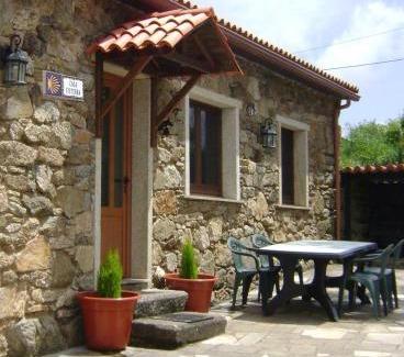 Curtis House | Stone Cottage FISTERRA