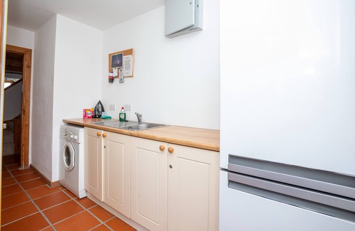 Ballinskelligs Ski Chalet | Stone Cottage Holiday Home Ballinskelligs