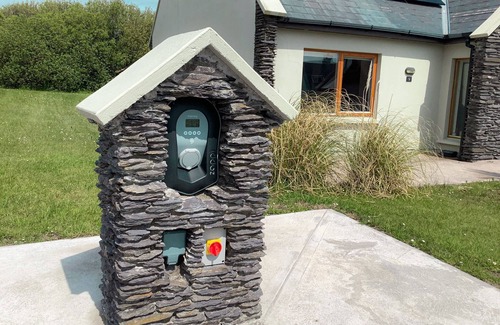 Ballinskelligs Ski Chalet | Stone Cottage Holiday Home Ballinskelligs