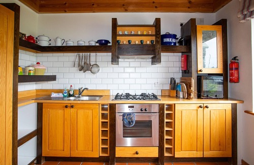 Ballinskelligs Apartment | Stone Cottage Holiday Home Ballinskelligs