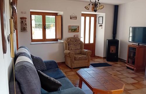 Curtis House | Stone Cottage O CEBREIRO
