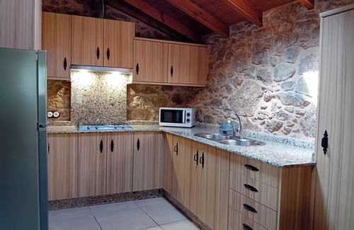 Curtis Cottage | Stone Cottage The Compostelana