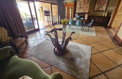 Dullstroom House | Stone Cottage