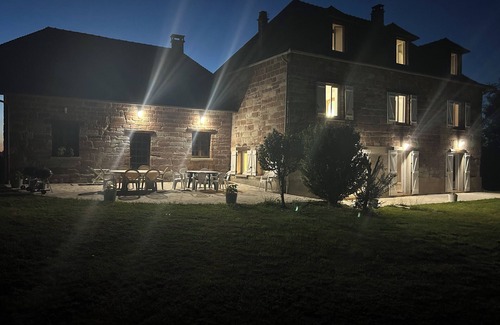 Saint-Aulaire House | Stone country house overlooking the valley, set in 3000 m2 of land