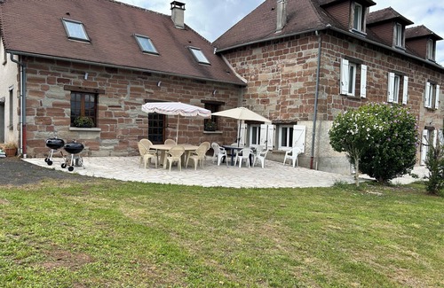 Saint-Aulaire House | Stone country house overlooking the valley, set in 3000 m2 of land