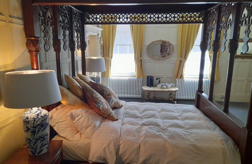 Maidstone House | Stone Court House