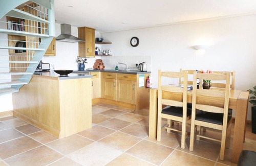 Spaunton Cottage | Stone Cross