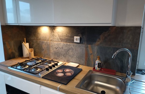 Saint-Hilaire-du-Harcouet House | Stone house 30 minutes from Mont Saint Michel between sea and forest