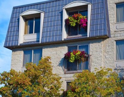 Orillia Hotel | Stone Gate Inn