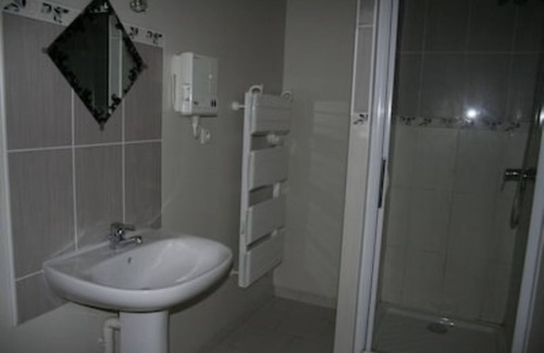 Argenteuil-sur-Armancon House | STONE HOUSE - SLEEPS 22