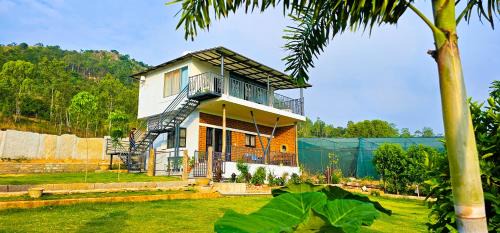 Nandi Hills House | Stone Hills