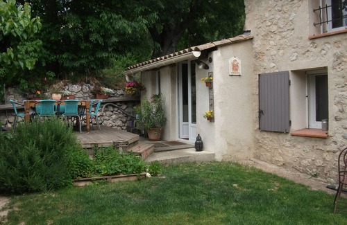 Le Puy-Sainte-Reparade House | Stone house in Provence