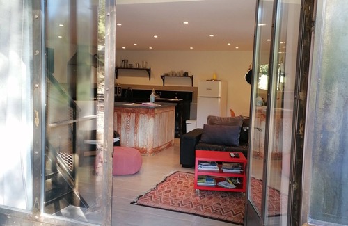 Les Adrets-de-l'Esterel House | Stone house with jacuzzi, between Cannes and Fréjus, independent mini loft, air conditioning