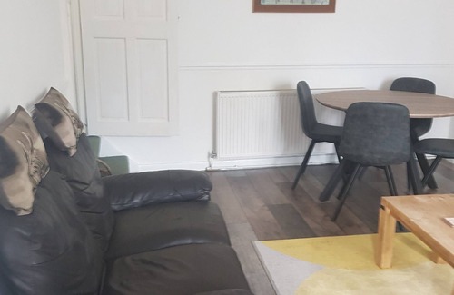 Snainton Cottage | Stone Holiday Cottage In Scarborough With 4 Poster Bed & Bunk Beds