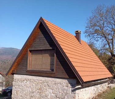 Krasno Polje Ski Chalet | Stone House 1866