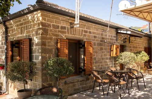 Pamvotida Apartment | Stone House 1954