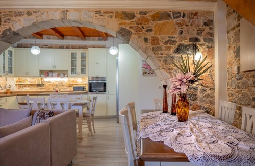 Ano Karouzana House | Stone House Ano Karouzano