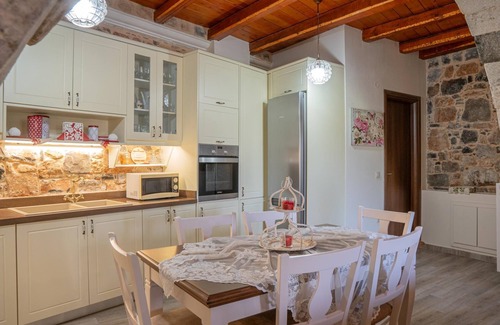 Ano Karouzana House | Stone House Ano Karouzano
