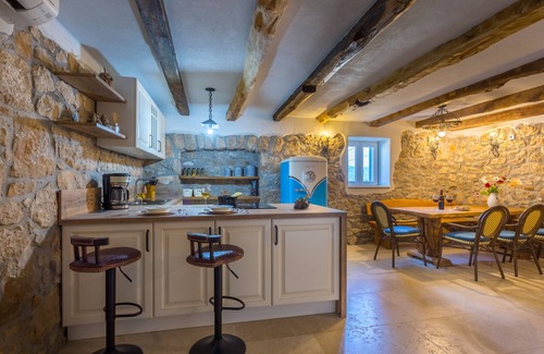 Dobrinj Apartment | Stone House Apartment With A Private And Heated Swimming Pool