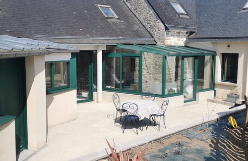 Elliant House | stone house at "Vonette"