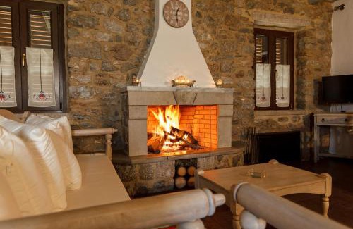 Fokiano House | Stone House-Athina