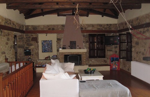 Evrostina House | Stone House by the sea