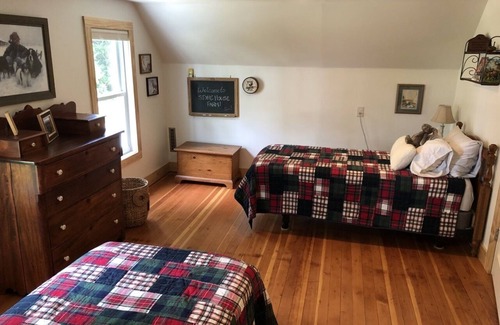 Jordan Other | STONE HOUSE FARM — COME ENJOY COUNTRY CHARM!