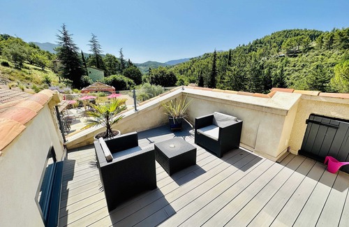 Buis-les-Baronnies Villa | Stone house, swimming pool, spa, pétanque court, outdoor bar