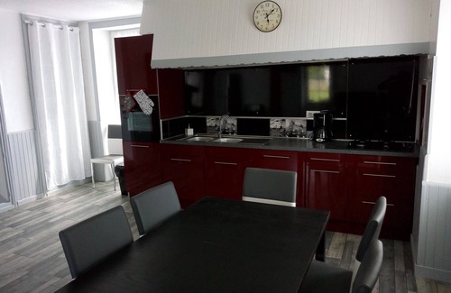 Bussiere-Galant House | Stone house full countryside near a city center