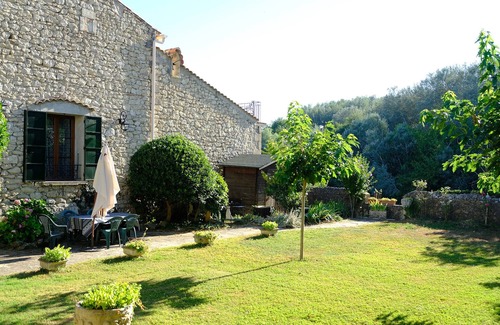 Montfrin House | Stone house in a village of Provence by the river