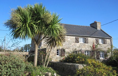 Lanildut House | Stone house in an idyllic village by the sea, bike rides