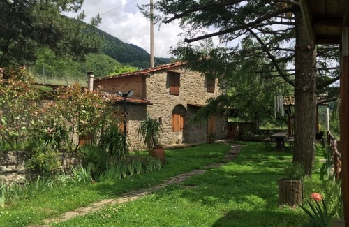 Loro Ciuffenna House | STONE HOUSE IN THE HEART OF TUSCANY WITH LARGE GARDEN AND SWIMMING POOL