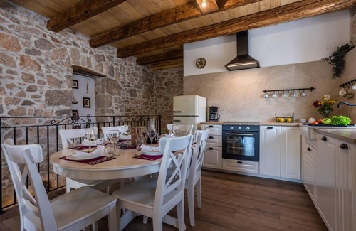 Klimno Villa | Stone house Katarina with swimming pool, only 50 meters from the Sea