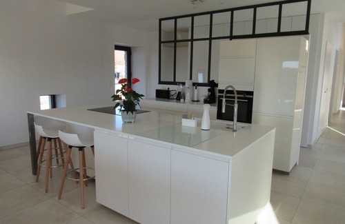 Veyrines-de-Domme Villa | Stone house with character, fully renovated with swimming pool, sleeps 12