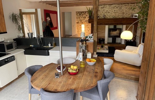 Uzos House | Stone house with pool and garden 15min from Pau