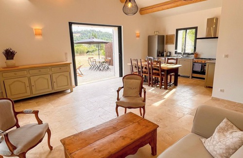 Rustrel Villa | Stone house with pool and stunning views of the ochre cliffs in the Luberon