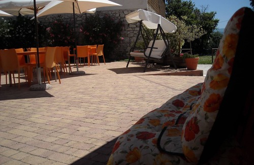 Messenano House | Stone house with swimming pool, free wi-fi internet.