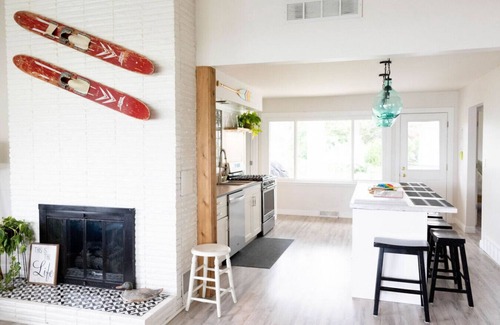 La Porte House | StOnE LaKe KiTcHy CaMpY Oh So gLaMpY!