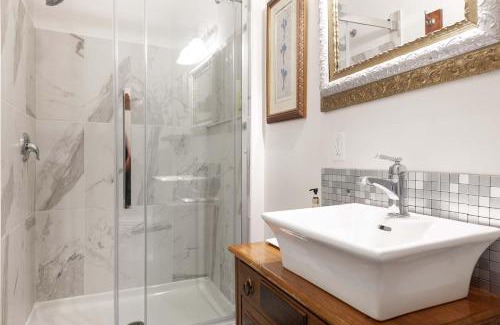 Stratford Hotel | Stone Maiden Inn